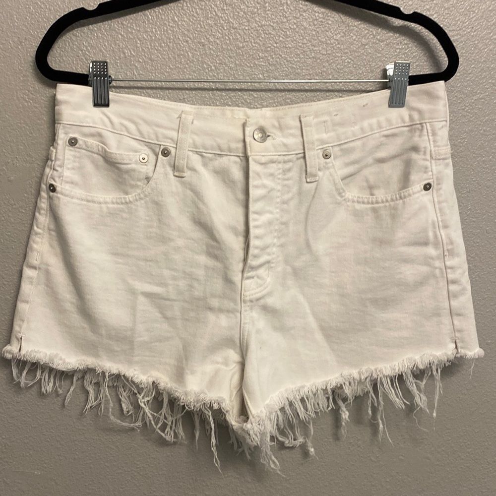Madewell-Relaxed Denim shorts- White- frayed hem- Size 28
